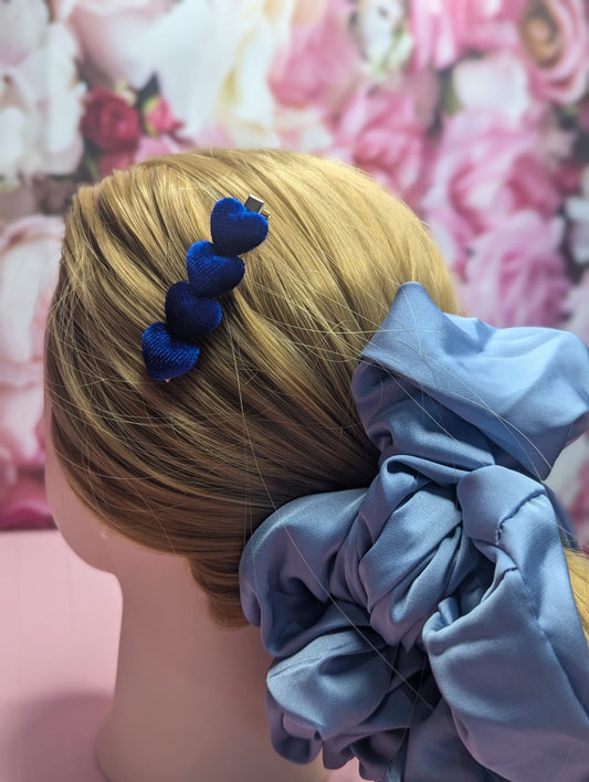 Blue hair clips