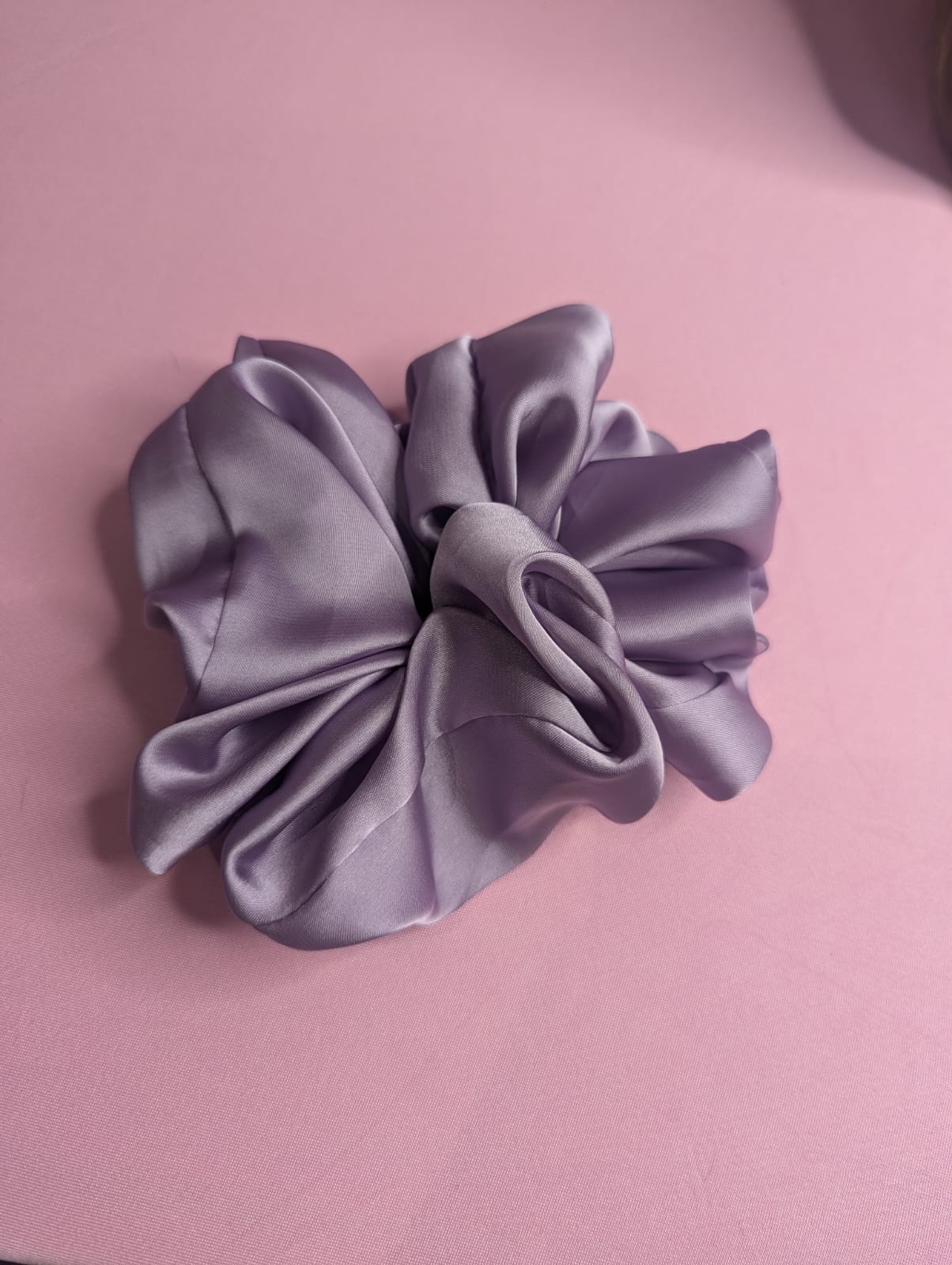 Oversized lilac scrunchie